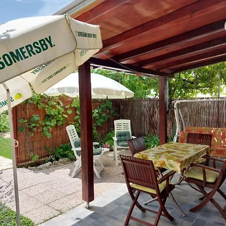 Apartman Taja, Cijela Kuca I Vrt Samo Za Vas Split