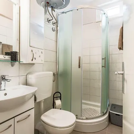 Taja, Cijela Kuca I Vrt Samo Za Vas *