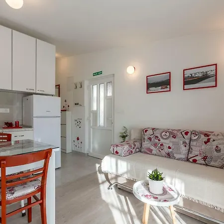 Apartman Taja, Cijela Kuca I Vrt Samo Za Vas Split