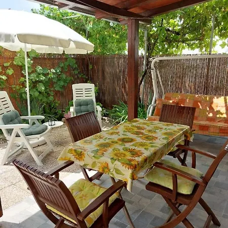 Apartment Taja, Cijela Kuca I Vrt Samo Za Vas