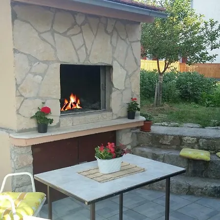 Taja, Cijela Kuca I Vrt Samo Za Vas * 斯普利特